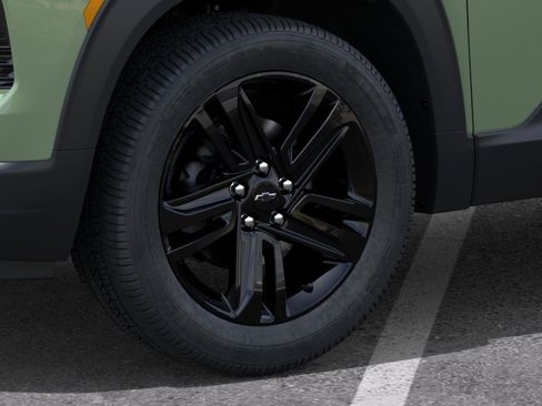 New 2026 Chevrolet TrailBlazer LT w/ Midnight Edition FWD image 11