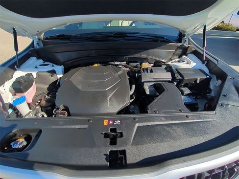 Certified 2025 Kia Telluride EX w/ EX Captain's Chair Package image 30