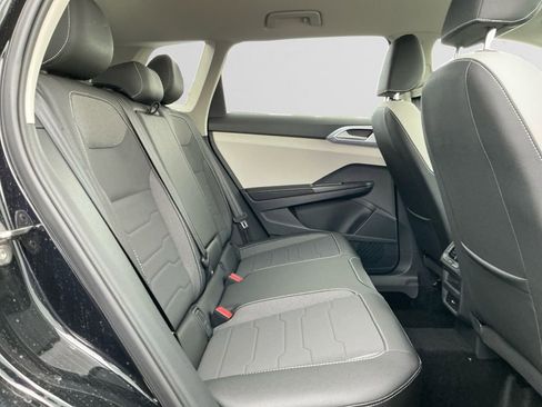 New 2025 Volkswagen Taos SE image 13