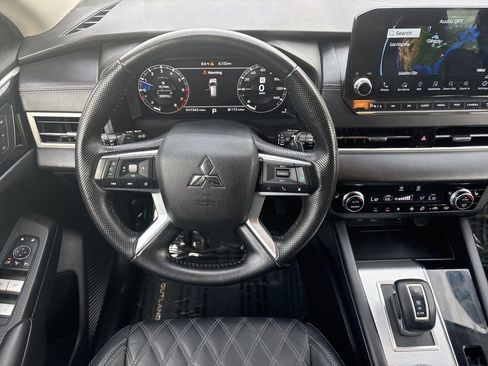 Used 2023 Mitsubishi Outlander SEL AWD/4WD image 16