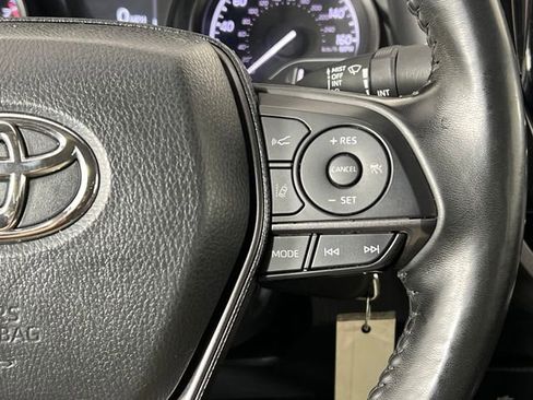 Used 2024 Toyota Camry SE image 10