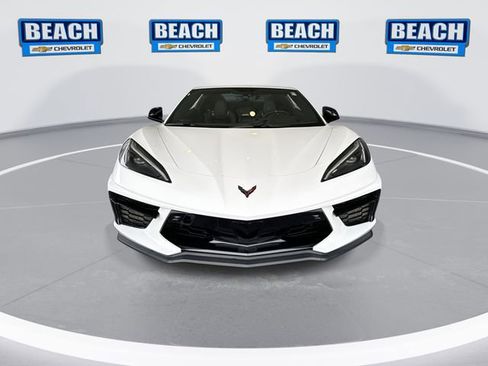 Used 2023 Chevrolet Corvette Stingray Premium Conv w/ Z51 Performance Package RWD image 3