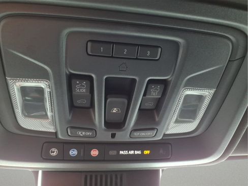 Used 2022 Chevrolet Silverado 1500 High Country w/ High Country Premium Package image 28