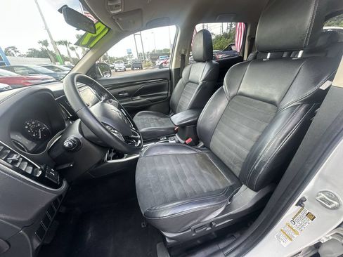 Used 2019 Mitsubishi Outlander SE FWD image 19