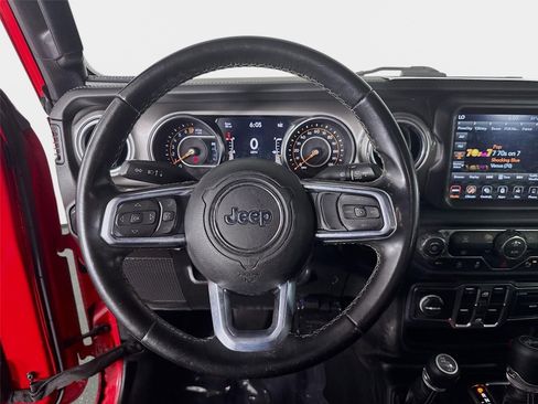 Used 2020 Jeep Wrangler Unlimited Sahara AWD/4WD image 12
