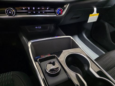 New 2026 Chevrolet Equinox LT image 28