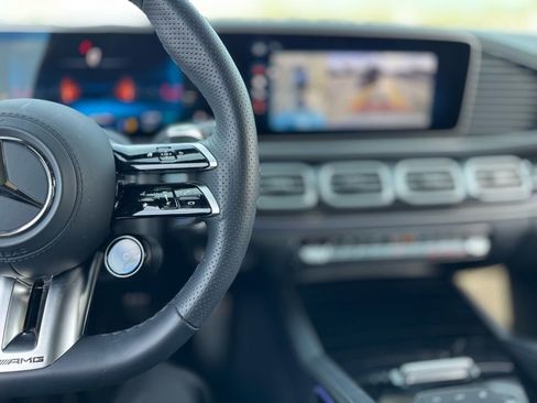 Used 2025 Mercedes-Benz GLE 53 AMG 4MATIC image 9