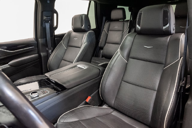 Used 2022 Cadillac Escalade Sport w/ Touring Package AWD/4WD image 10