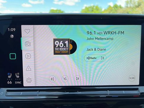 Certified 2025 Volkswagen Atlas SEL Premium R-Line image 22