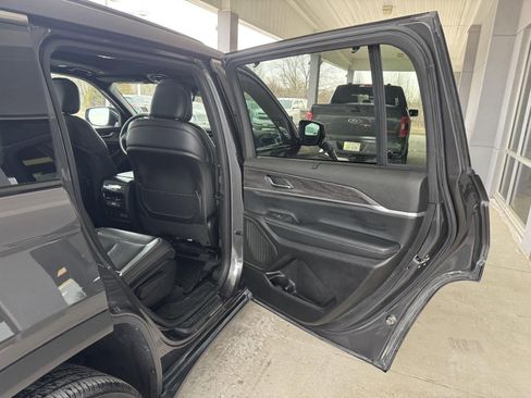 Used 2024 Jeep Grand Cherokee L Limited w/ Luxury Tech Group II image 33