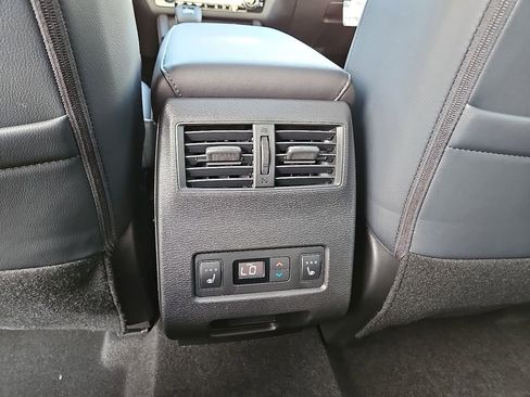 New 2025 Mitsubishi Outlander SEL image 7