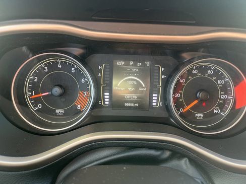 Used 2015 Jeep Cherokee Latitude w/ Cold Weather Group image 12