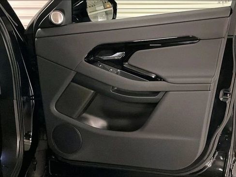 Certified 2024 Land Rover Range Rover Evoque Dynamic SE image 27