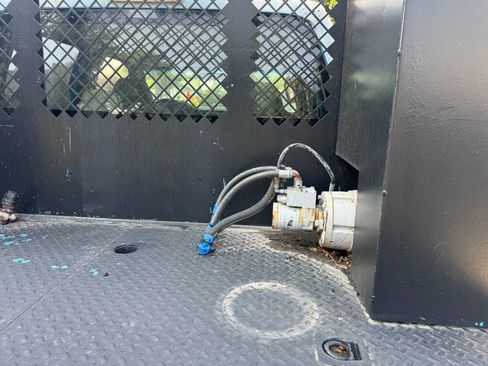 Used 2008 Ford F550 4x4 Crew Cab Super Duty image 13