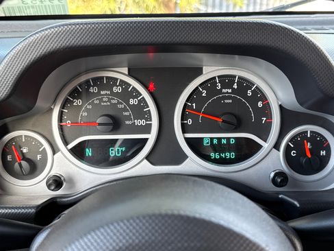 Used 2010 Jeep Wrangler Unlimited Sport image 32