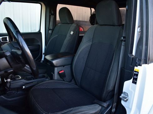 Used 2021 Jeep Wrangler Sport S image 18