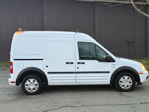 Used 2013 Ford Transit Connect XLT image 4