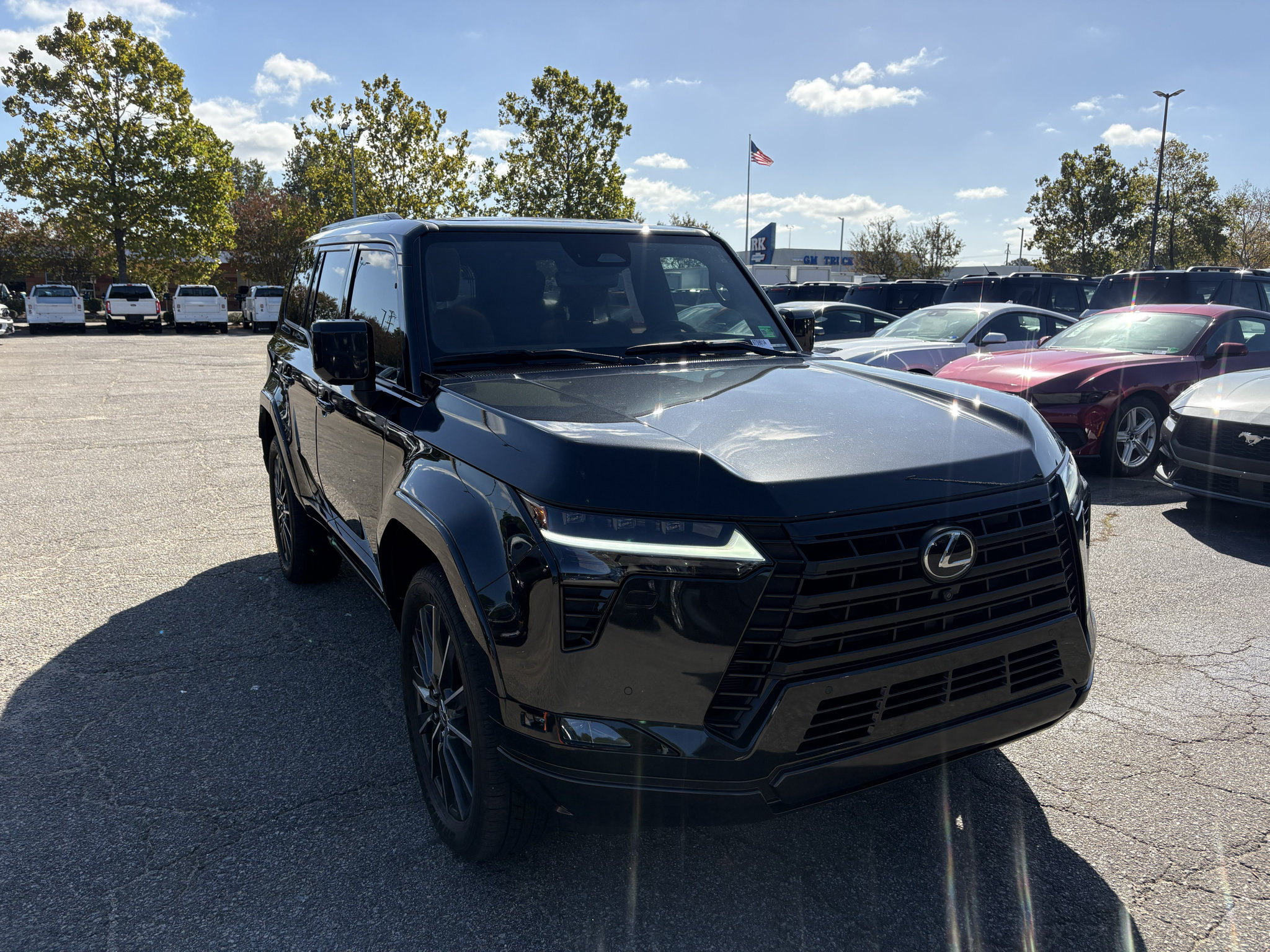 Used 2025 Lexus GX 550 w/ Accessory Package (2T) AWD/4WD image 3