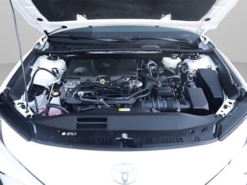 Certified 2025 Toyota Camry SE w/ Convenience Package image 9