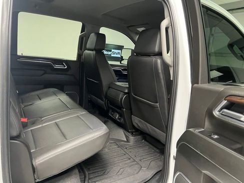 Used 2025 GMC Sierra 3500 SLT image 42