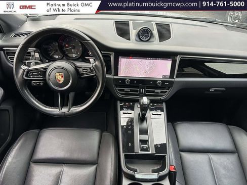 Used 2023 Porsche Macan image 16