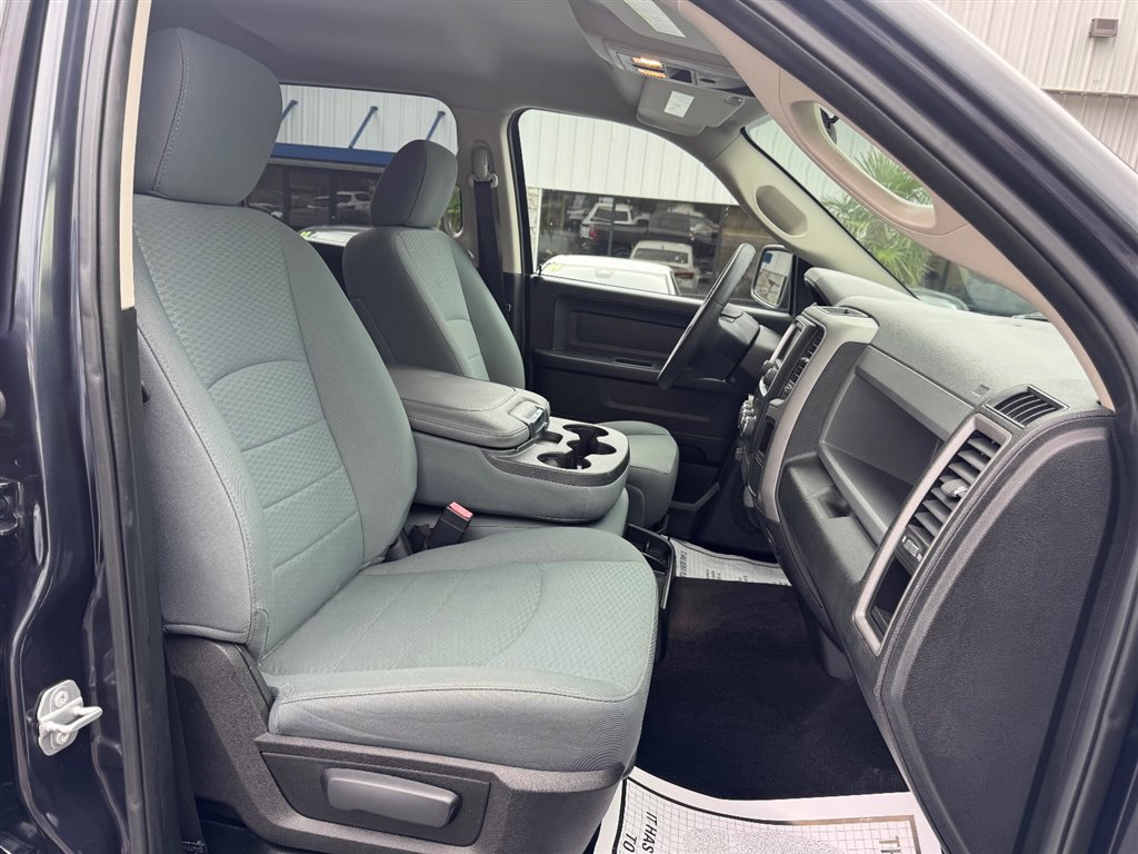 Used 2017 RAM 1500 Express AWD/4WD image 17