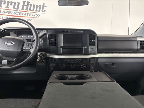 Used 2024 Ford F250 XLT w/ FX4 Off-Road Package image 24