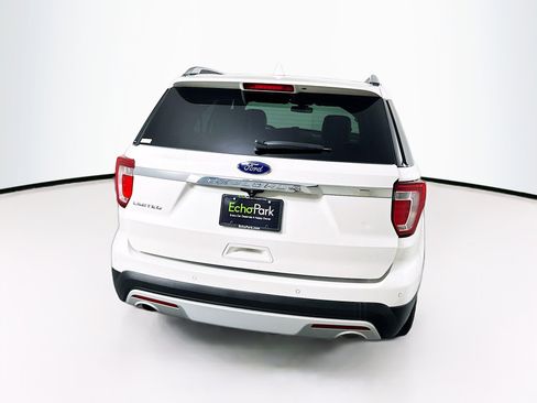 Used 2017 Ford Explorer Limited w/ Equipment Group 301A image 7