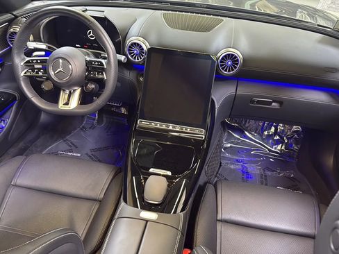 Used 2025 Mercedes-Benz SL 43 AMG image 16