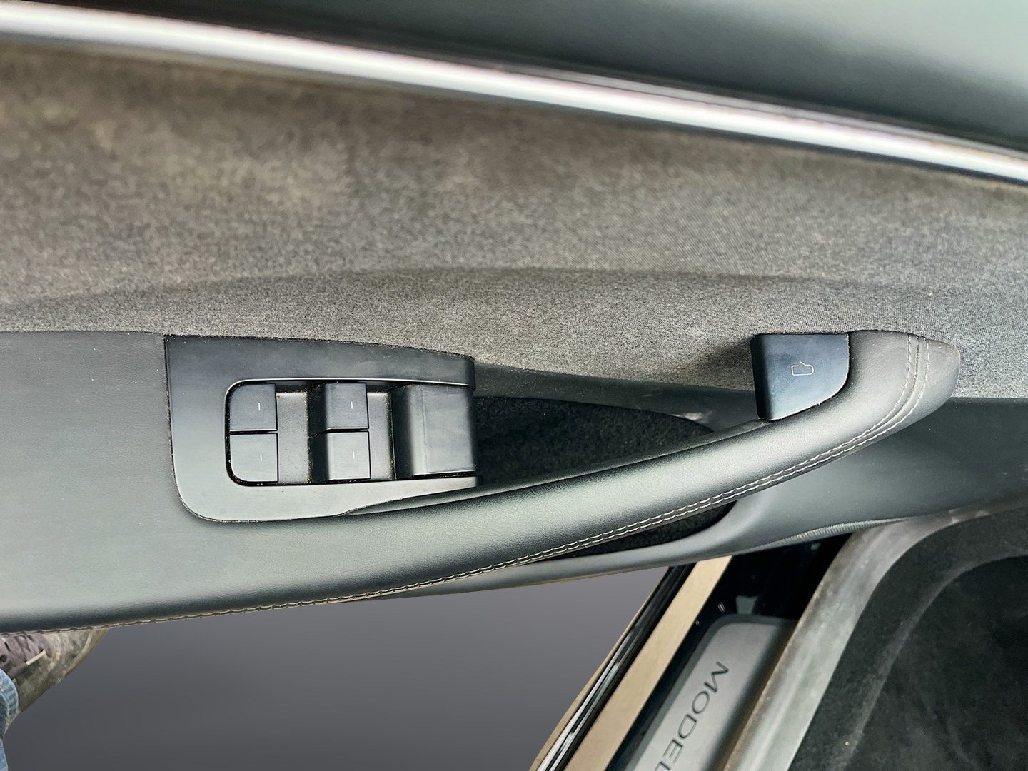 Used 2025 Tesla Model 3 Long Range RWD image 17