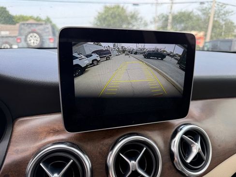 Used 2019 Mercedes-Benz GLA 250 w/ Convenience Package image 19
