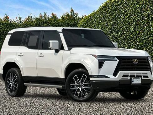 New 2026 Lexus GX 550 AWD/4WD image 2