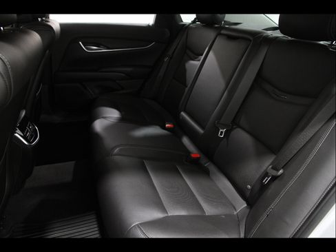 Used 2014 Cadillac XTS FWD image 18