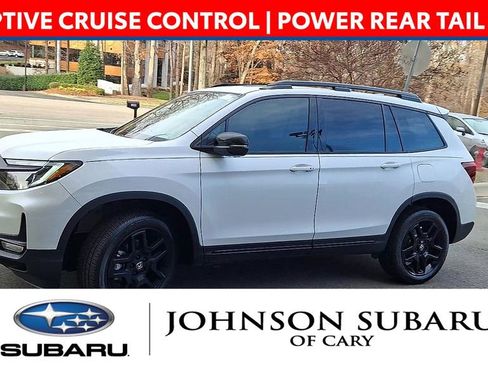 Used 2025 Honda Passport Black Edition image 4