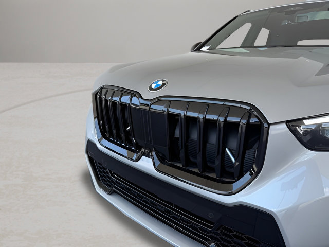 Certified 2026 BMW X1 xDrive28i AWD/4WD image 2
