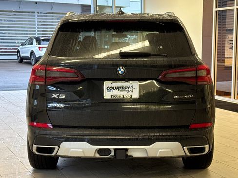 Used 2022 BMW X5 xDrive40i w/ Premium Package image 5