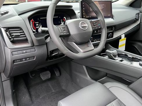 New 2026 Nissan Rogue Platinum AWD/4WD image 14
