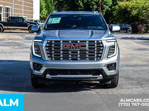 Used 2025 GMC Yukon XL Denali AWD/4WD image 11