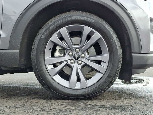 Certified 2025 Ford Explorer Active w/ Active Comfort Package image 8