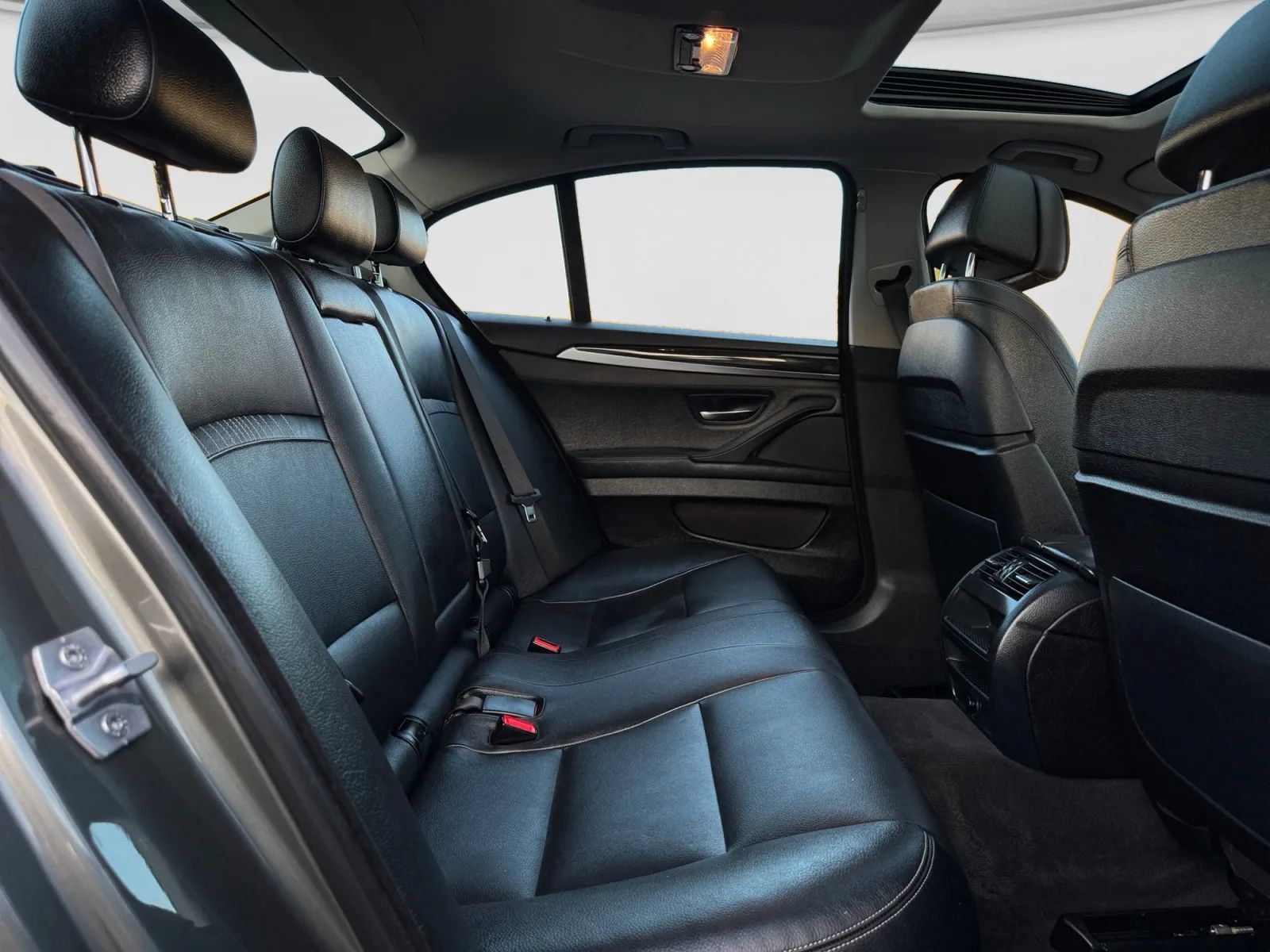 Used 2014 BMW 535d Sedan RWD image 22