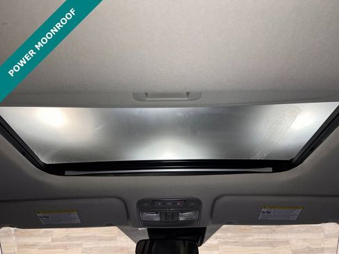 Used 2022 Kia Telluride S image 5