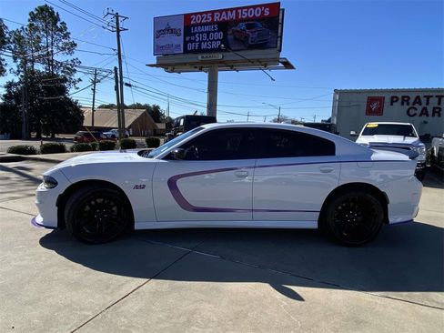 Used 2022 Dodge Charger R/T w/ Blacktop Package image 39