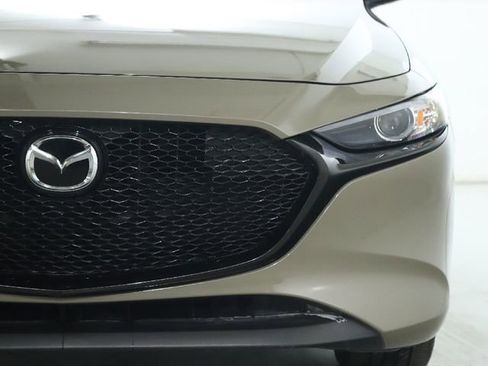 Certified 2025 MAZDA MAZDA3 Carbon image 9