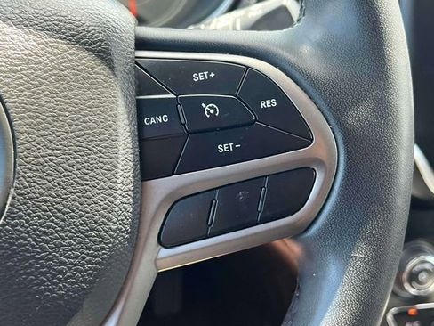 Used 2022 Jeep Cherokee Latitude Lux image 24