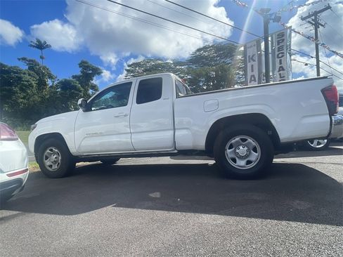 Used 2023 Toyota Tacoma 2WD Access Cab image 14