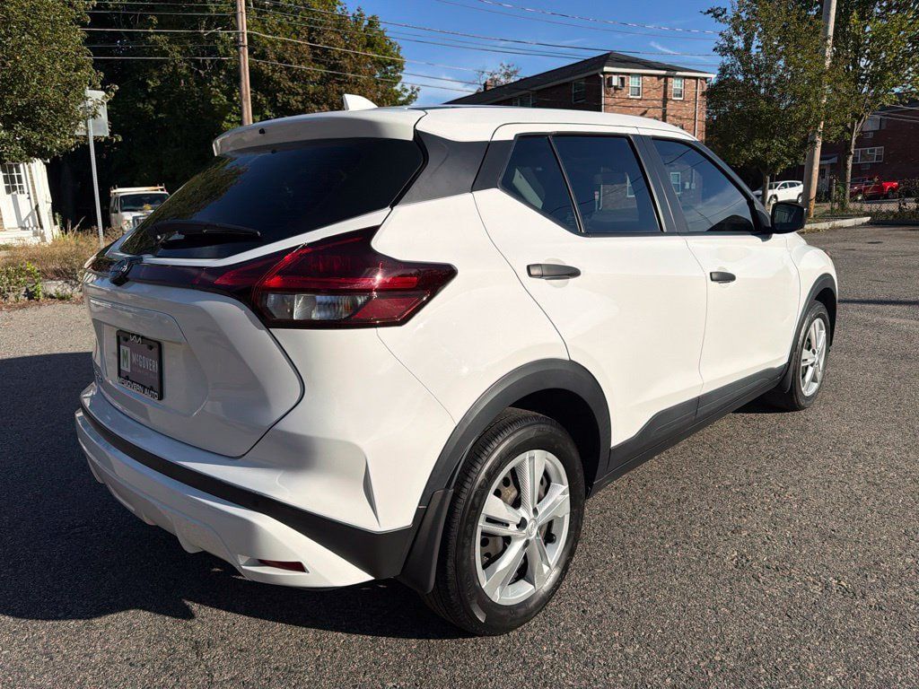 Used 2023 Nissan Kicks S FWD image 7