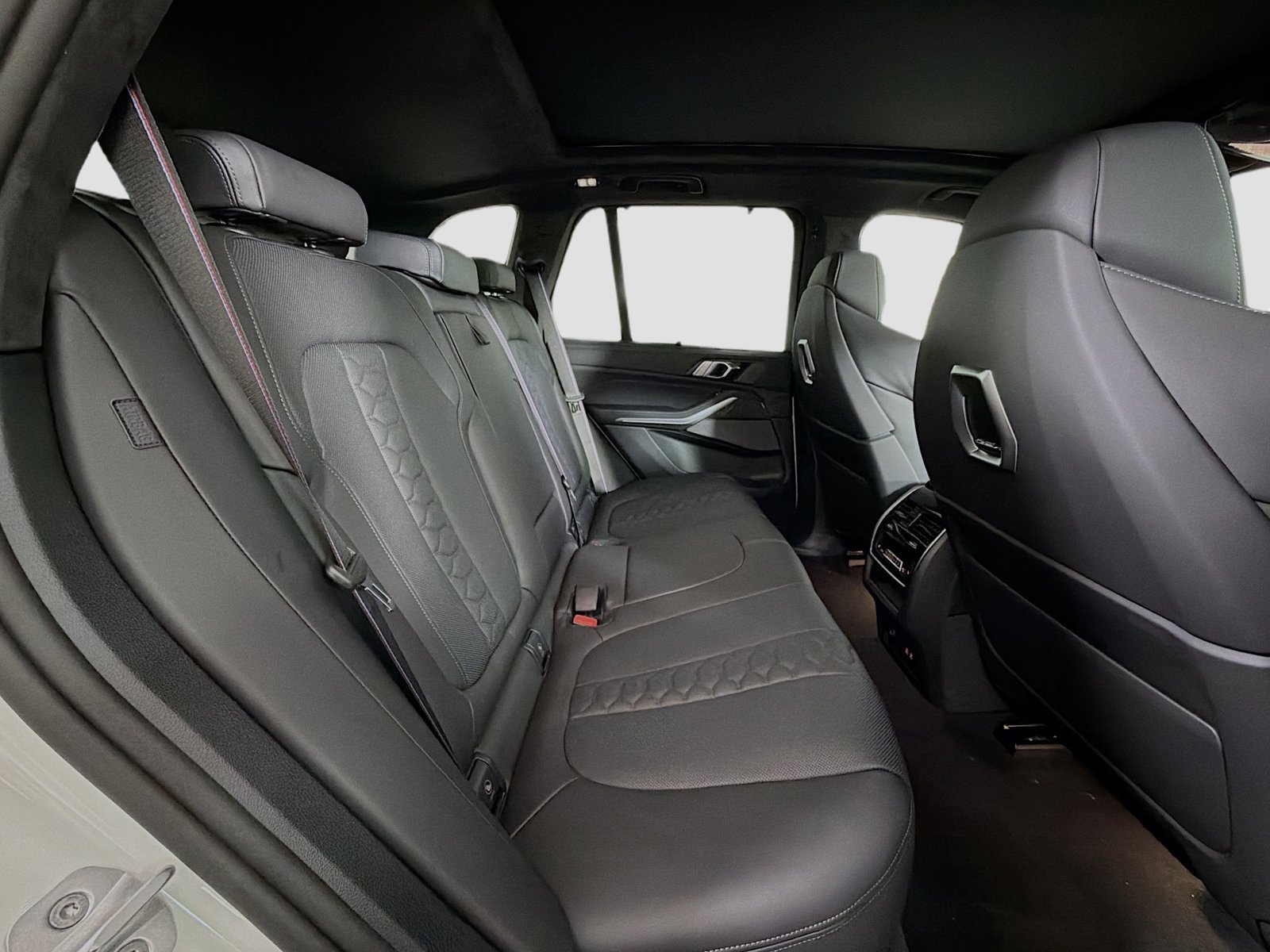 New 2026 BMW X5 M Competition w/ Executive Package AWD/4WD image 30