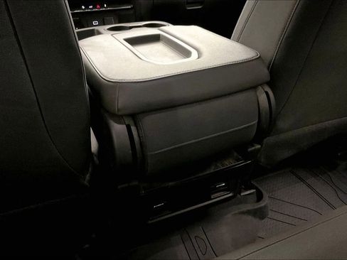 Used 2019 Chevrolet Silverado 1500 Custom Trail Boss w/ Custom Convenience Package AWD/4WD image 35