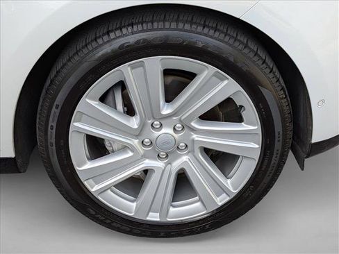 Certified 2023 Land Rover Range Rover SE image 25