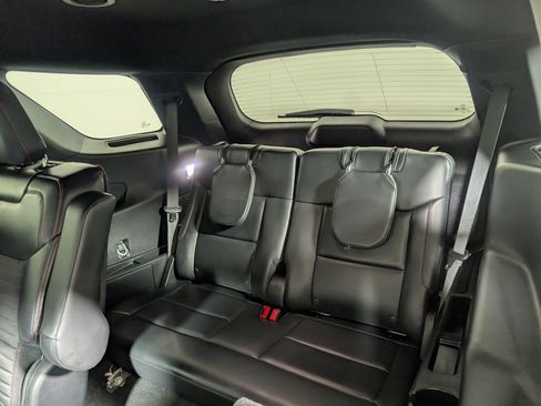 Certified 2025 Ford Explorer ST-Line image 14